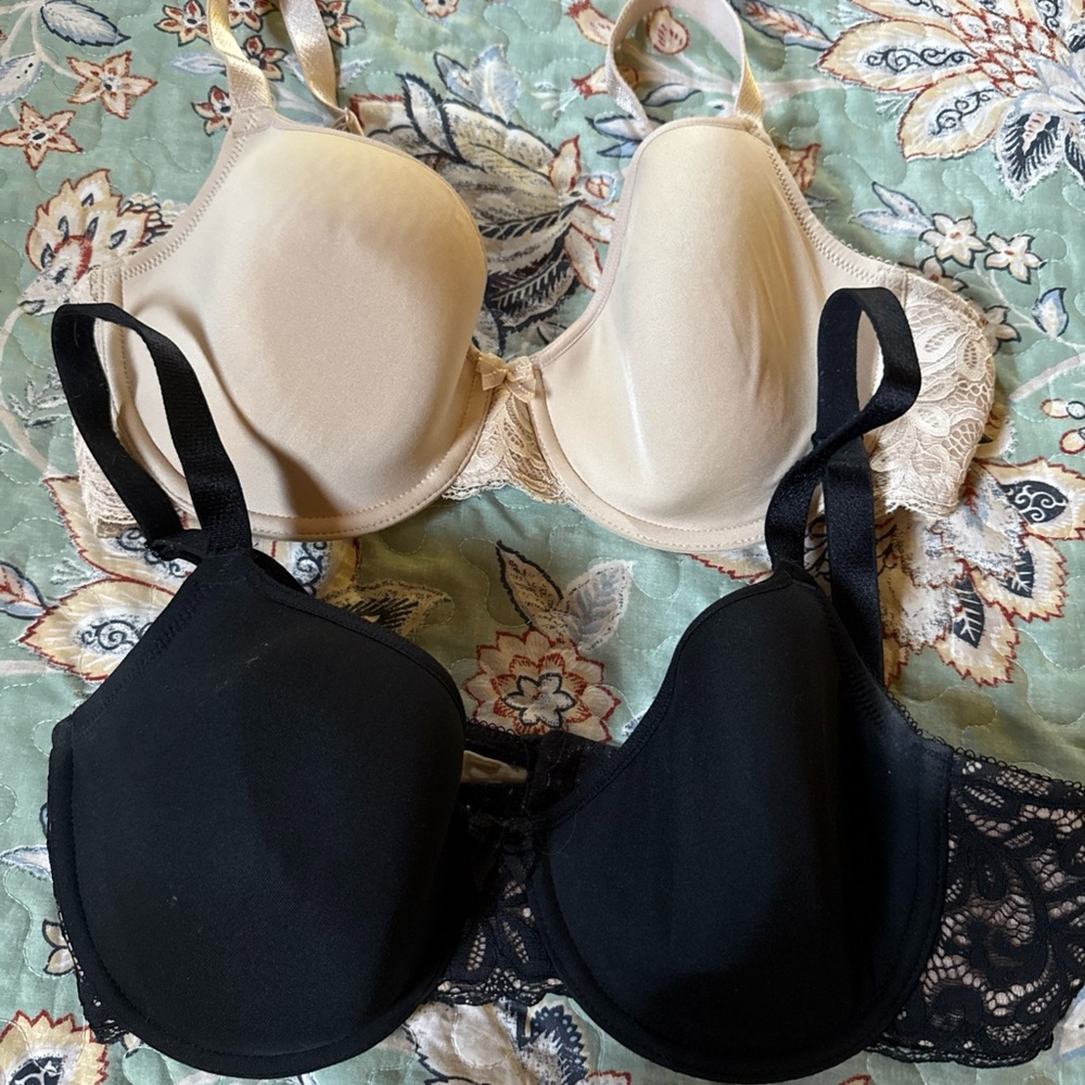 Wacoal  Lace Trimmed T shirt underwire Bras 34D black beige 2 bras